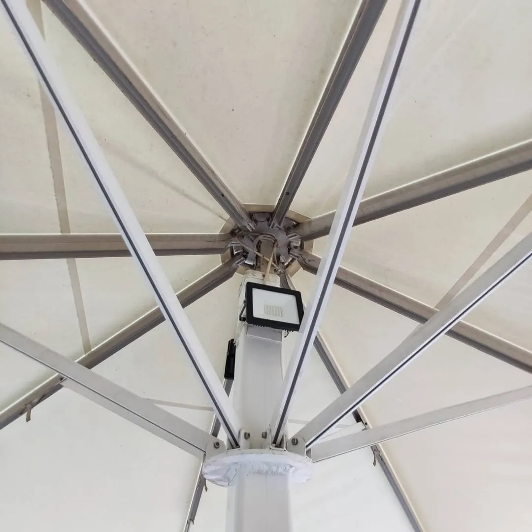 Limpieza de carpa de terraza | Servinet Barcelona