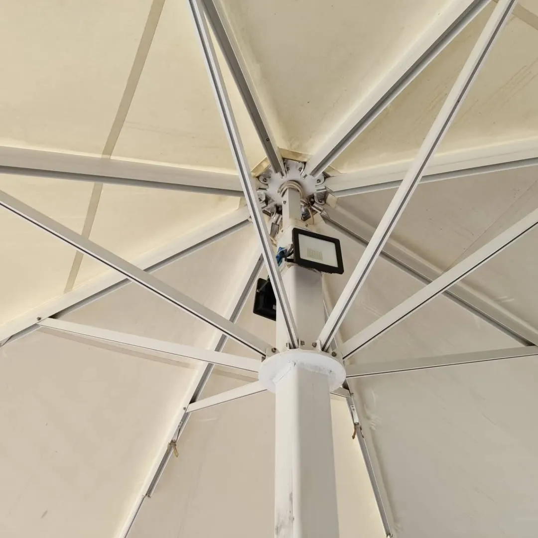 Limpieza de carpa de terraza | Servinet Barcelona